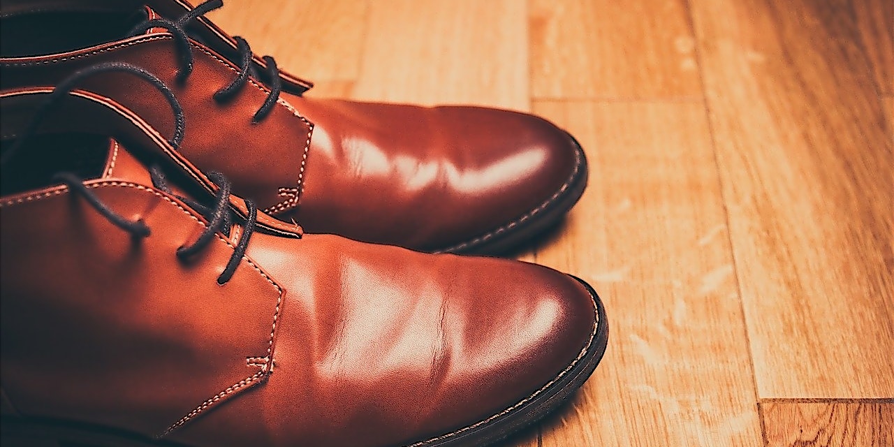 Vamos Gutschein Braune Schnürschuhe aus Leder