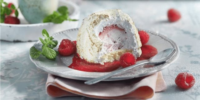 Ideen_zum_Grillen_Eis Gebackenes Eis mit Baiser und Himbeeren