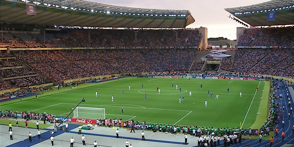 Fußballspiel im Berliner Olympiastadion Fußballspiel im Berliner Olympiastadion
