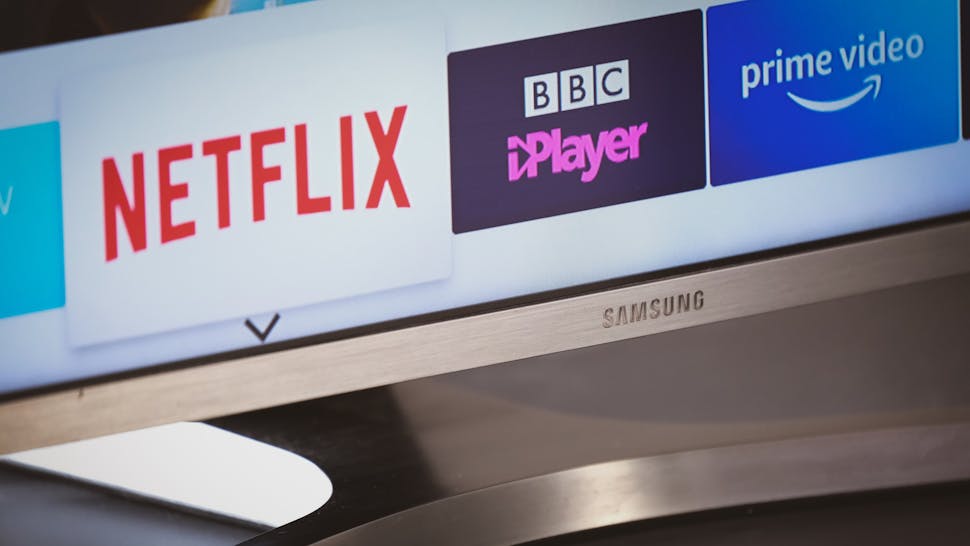 Samsung TV mit Netflix, BBC Player und Prime Video