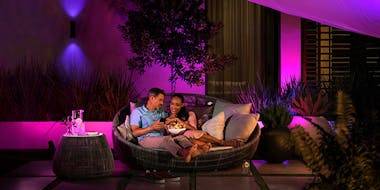 Ab in den Frühling: Smarte Außenbeleuchtung für Garten, Terrasse und Balkon